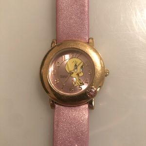 Ladies 2001 ARMITRON Tweety Bird Gold Tone Pink Crystal Accent Watch